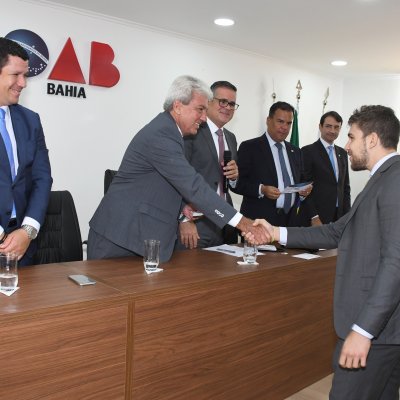 [OAB-BA realiza entrega de carteiras de estagiários]