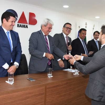 [OAB-BA realiza entrega de carteiras de estagiários]