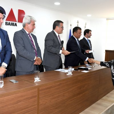 [OAB-BA realiza entrega de carteiras de estagiários]