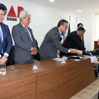 [OAB-BA realiza entrega de carteiras de estagiários]