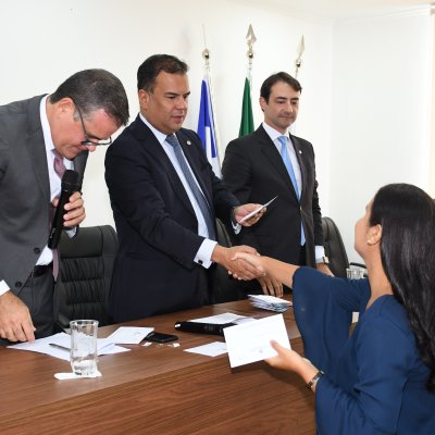 [OAB-BA realiza entrega de carteiras de estagiários]