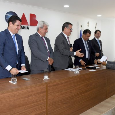 [OAB-BA realiza entrega de carteiras de estagiários]