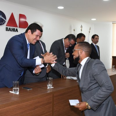 [OAB-BA realiza entrega de carteiras de estagiários]