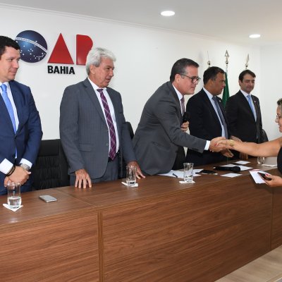 [OAB-BA realiza entrega de carteiras de estagiários]