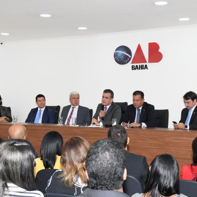 [OAB-BA realiza entrega de carteiras de estagiários]