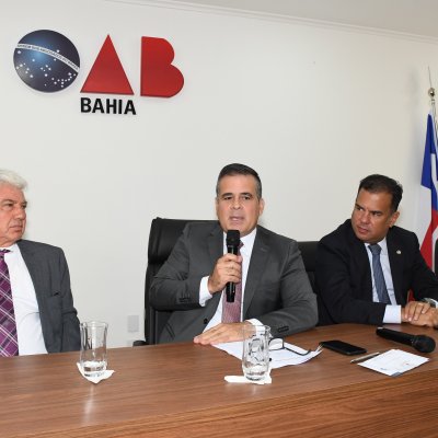 [OAB-BA realiza entrega de carteiras de estagiários]