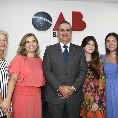 [Daniela Borges é empossada primeira presidente mulher no ano em que OAB-BA completa 90 anos]