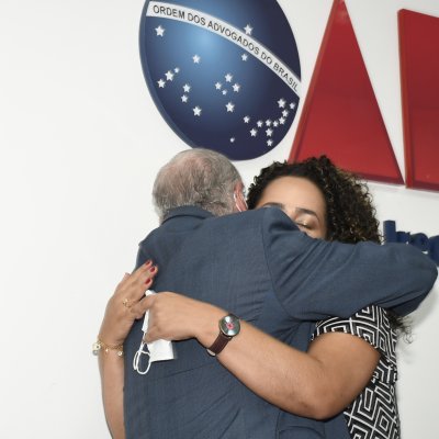 [Em solenidade histórica, Leonellea Pereira é empossada primeira presidente mulher da OAB de Irecê]