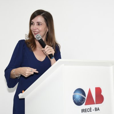 [Em solenidade histórica, Leonellea Pereira é empossada primeira presidente mulher da OAB de Irecê]