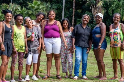 [Comissão de Meio Ambiente promove encontro entre catadoras de resíduo]