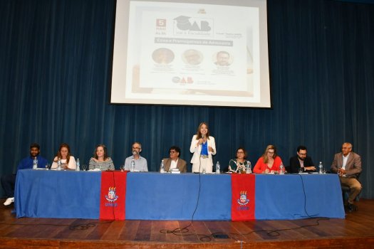 [OAB Vai à Faculdade lotou auditório da UNEB, em Salvador]