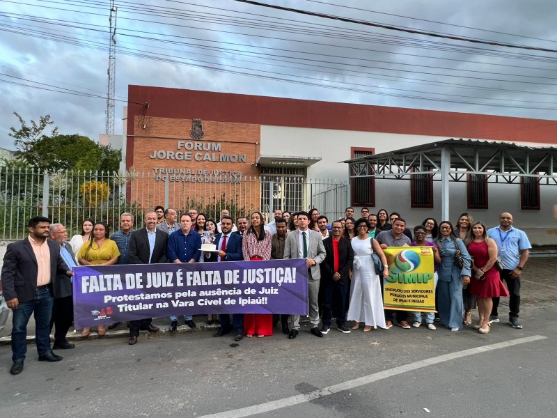 [OAB Ipiaú cobra nomeação de juiz titular para Vara Cível em ato no Dia da Advocacia]