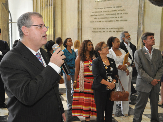 Ato em defesa da advocacia marca os 164 anos de Ruy Barbosa(Foto: Angelino de Jesus/OAB-BA)